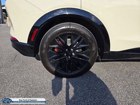 Certified 2025 Ford Mustang Mach-E Premium w/ Sport Appearance Package AWD/4WD image 20