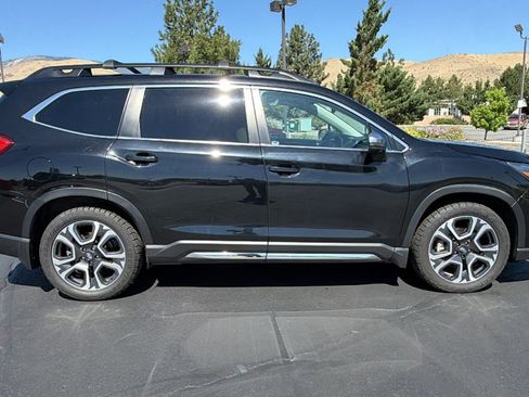 Used 2023 Subaru Ascent Limited w/ Technology Package AWD/4WD image 2