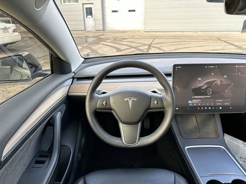 Used 2022 Tesla Model 3 image 13