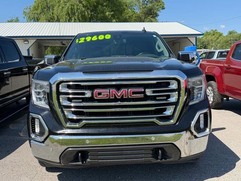 Used 2019 GMC Sierra 1500 SLT w/ SLT Premium Plus Package AWD/4WD image 3