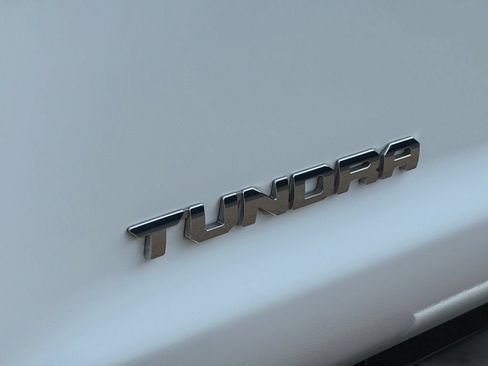 Used 2017 Toyota Tundra Limited w/ Limited Premium Package AWD/4WD image 35