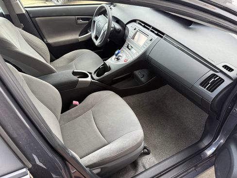 Used 2013 Toyota Prius Two image 37