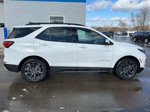 Certified 2024 Chevrolet Equinox RS image 12
