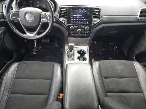 Used 2022 Jeep Grand Cherokee Laredo X AWD/4WD image 15