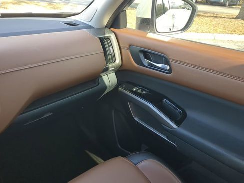 Certified 2023 Nissan Pathfinder Platinum w/ Cargo Package image 16