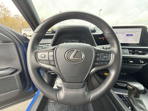 Used 2024 Lexus UX 250h AWD image 14