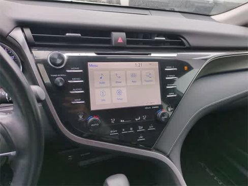 Used 2019 Toyota Camry XSE image 29