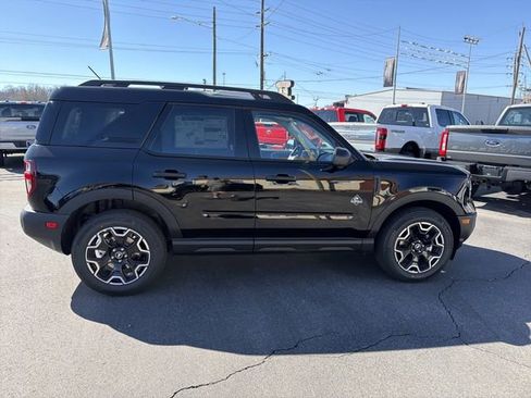 New 2026 Ford Bronco Sport Outer Banks w/ Outer Banks Tech Package+ AWD/4WD image 2