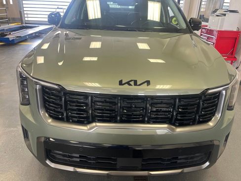 Used 2025 Kia Sorento SX AWD/4WD image 11