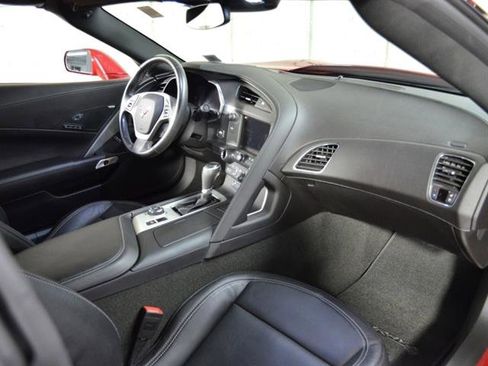 Used 2015 Chevrolet Corvette Stingray w/ 2LT Preferred Equipment Group image 21