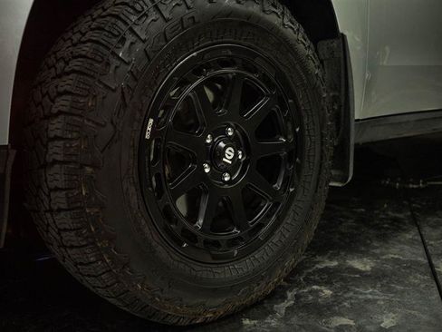 Used 2022 Ford Maverick XLT w/ Equipment Group 300A Standard AWD/4WD image 3
