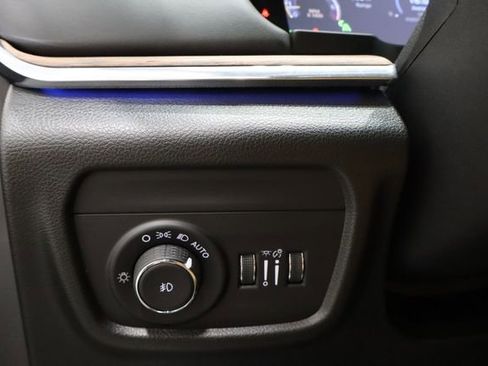 Used 2023 Jeep Grand Cherokee L Summit w/ Advanced Protech Group IV image 28