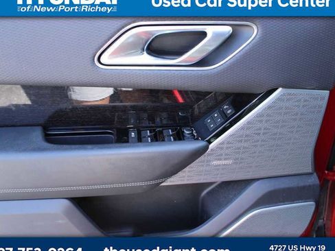 Used 2020 Land Rover Range Rover Velar R-Dynamic S image 11