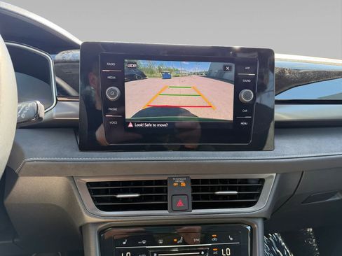 New 2026 Volkswagen Taos SE AWD/4WD image 16