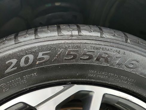 Used 2023 Kia Forte LXS FWD image 30