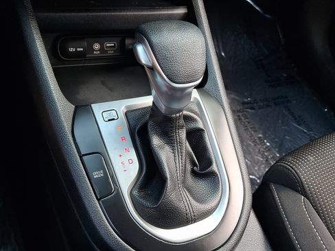 Used 2019 Kia Forte LXS FWD image 13