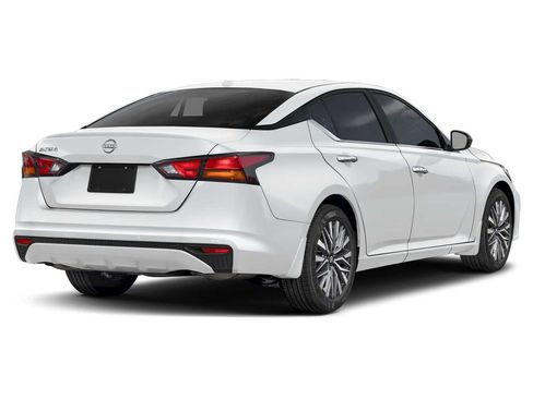 Used 2025 Nissan Altima 2.5 SV FWD image 2