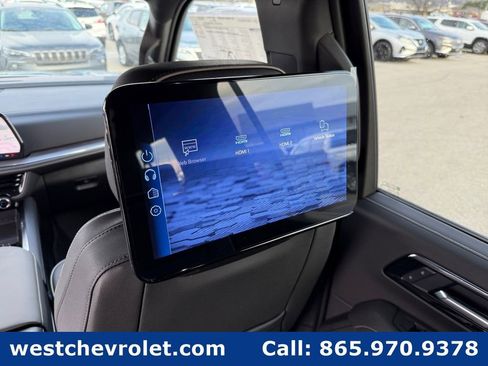 New 2026 Chevrolet Suburban Premier image 26