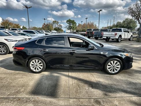 Used 2018 Kia Optima LX w/ Convenience Package image 10