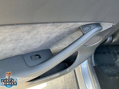 Used 2025 Tesla Model Y Long Range AWD/4WD image 49