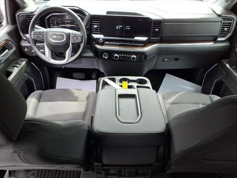 Used 2024 GMC Sierra 1500 Elevation AWD/4WD image 8