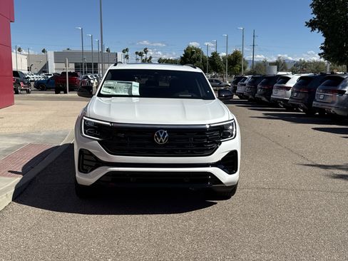New 2026 Volkswagen Atlas Cross Sport SEL R-Line image 2