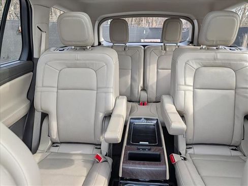 Used 2023 Lincoln Aviator Reserve w/ Equipment Group 201A image 23