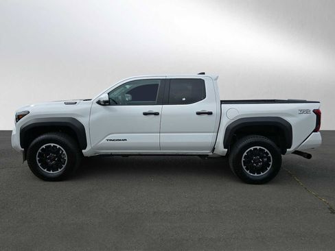 Used 2025 Toyota Tacoma TRD Off-Road w/ TRD Off Road Premium Package AWD/4WD image 7