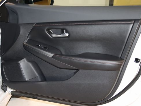 Used 2021 Nissan Sentra SR image 48