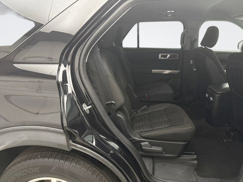 Used 2020 Ford Explorer XLT w/ Comfort Package image 17