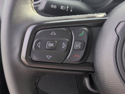 Used 2025 Jeep Wrangler Unlimited Rubicon AWD/4WD image 26