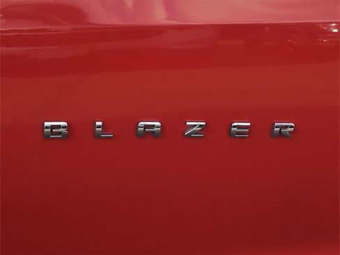 Used 2020 Chevrolet Blazer LT image 30