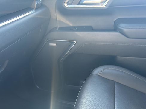 Used 2023 GMC Sierra 1500 SLT w/ SLT Convenience Package image 7