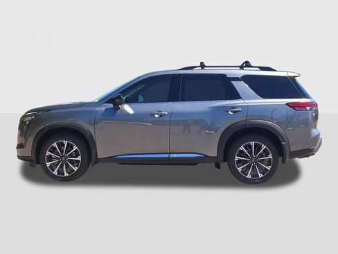 New 2026 Nissan Pathfinder Platinum w/ Cargo Package FWD image 9