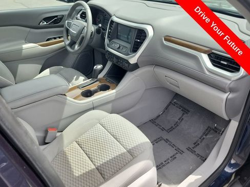 Used 2017 GMC Acadia SLE FWD image 18