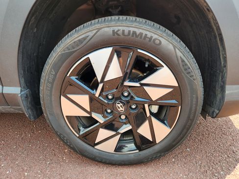 Certified 2024 Hyundai Kona SEL w/ Convenience Package AWD/4WD image 7