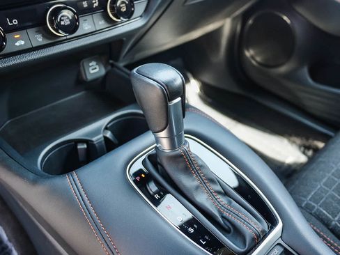 Used 2025 Honda HR-V Sport image 15