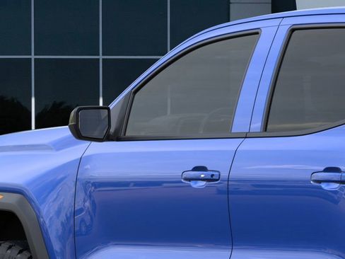 New 2025 GMC Canyon Elevation w/ Convenience Package image 12