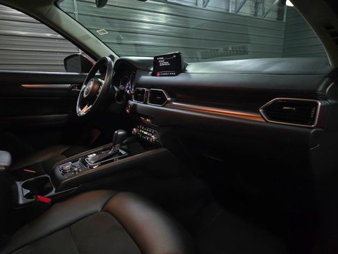 Used 2019 MAZDA CX-5 Touring image 12