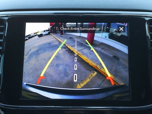 Used 2021 Jeep Grand Cherokee Overland image 12