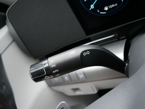 Certified 2024 Hyundai Kona SEL w/ Convenience Package FWD image 29