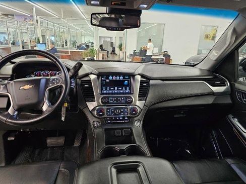 Used 2018 Chevrolet Suburban LT AWD/4WD image 11