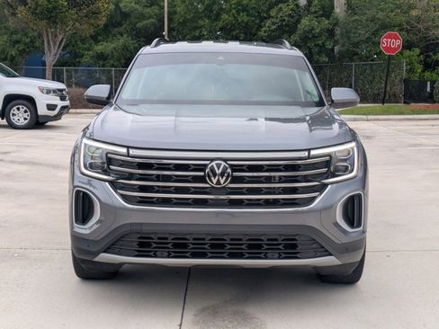 Used 2024 Volkswagen Atlas SE FWD image 2