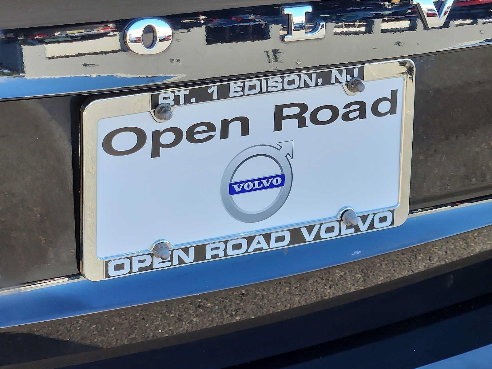 Certified 2024 Volvo S60 B5 Plus w/ Climate Package AWD/4WD image 30