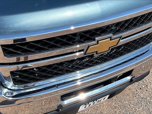 Used 2011 Chevrolet Silverado 2500 LT w/ Interior Plus Package AWD/4WD image 31