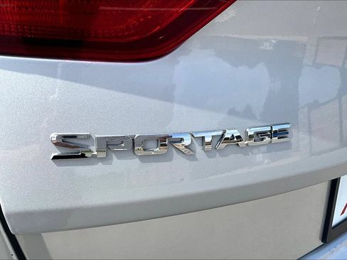 Used 2018 Kia Sportage LX w/ LX Technology Package AWD/4WD image 32