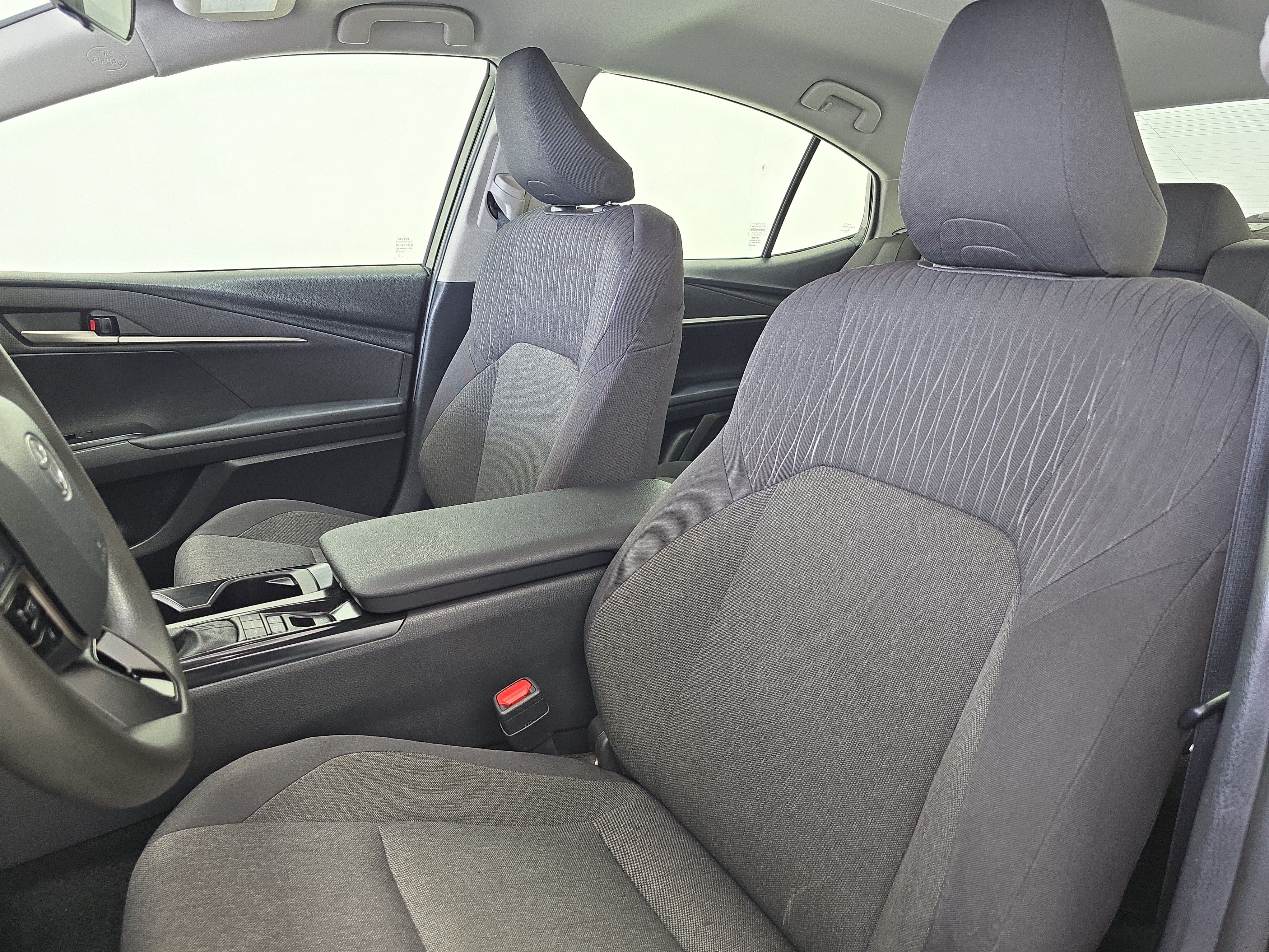 Used 2025 Toyota Camry LE FWD image 16