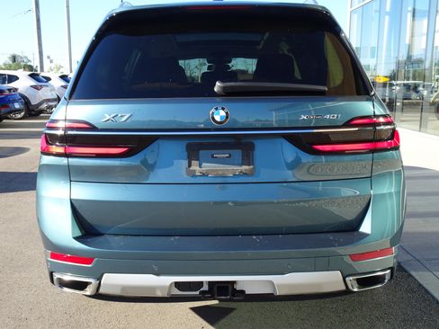 Used 2023 BMW X7 xDrive40i w/ Premium Package image 4