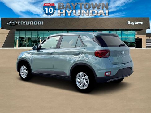 New 2026 Hyundai Venue SE image 4