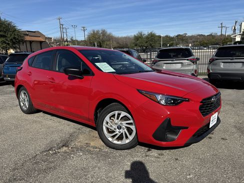 Used 2024 Subaru Impreza 2.0i image 1